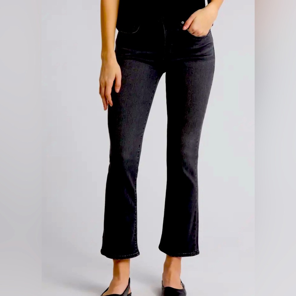 Madewell mid rise kick flair jeans in black size 26
